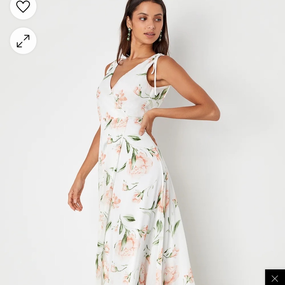 New Lulu summer white floral dress in size medium